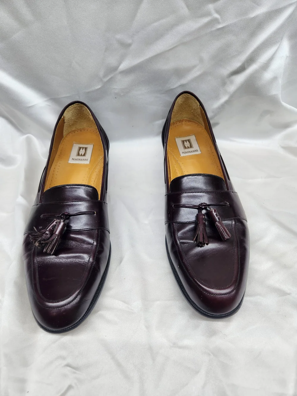 Magnanni polished leather